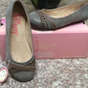 New JELLYPOP grey distress memory foam flats 6.5